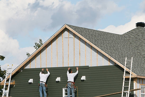 Professional Emergency Siding Repair technician working in Oakland, PA